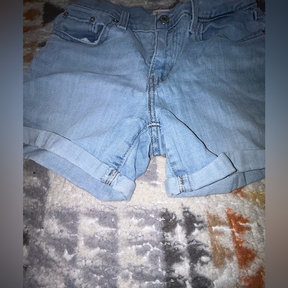 Levi Strauss women’s size 28 jean shorts - Picture 3 of 5